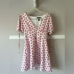 Forever 21 pink and white tie up floral flowy dress
